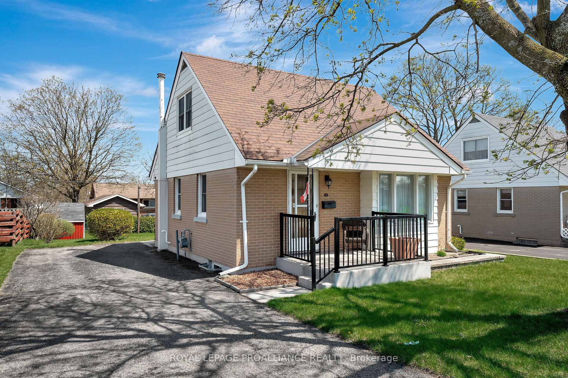 Photo 1 of 37 Fourth Avenue, Quinte West, Trenton Ward — HOMEH