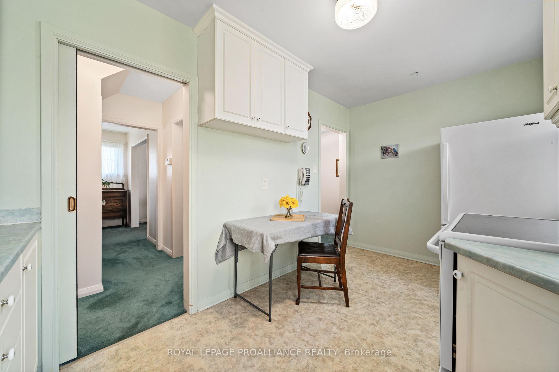 Photo 16 of 37 Fourth Avenue, Quinte West, Trenton Ward — HOMEH