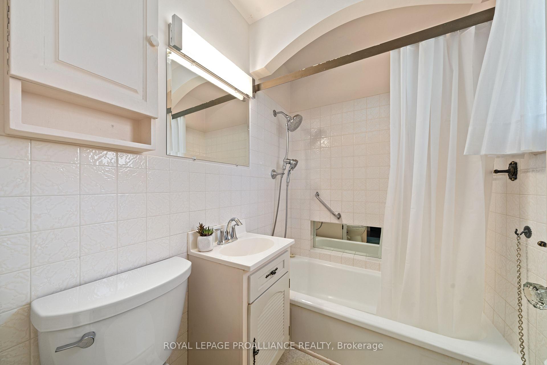 Photo 18 of 37 Fourth Avenue, Quinte West, Trenton Ward — HOMEH