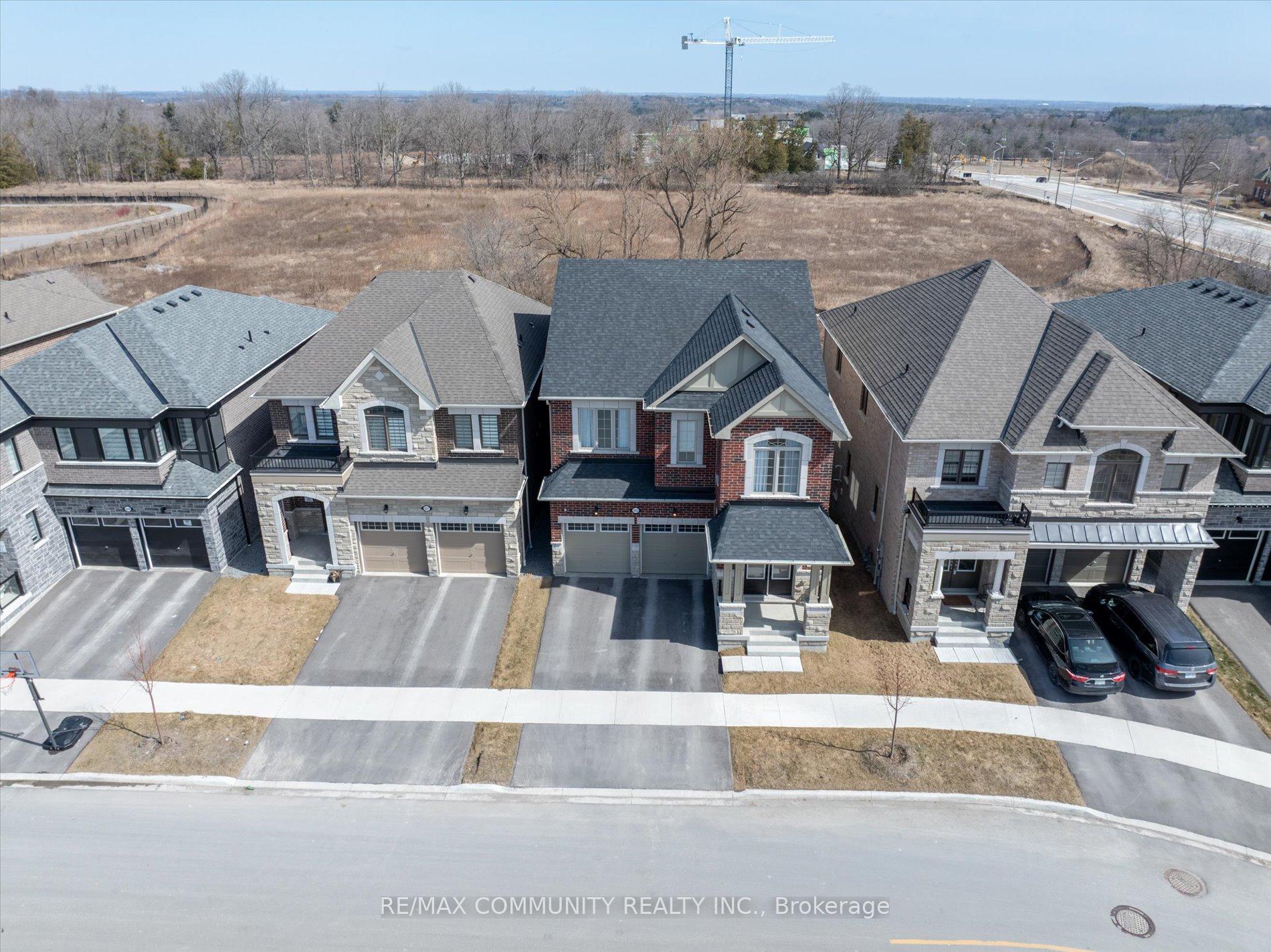 Photo 2 of 3255 Turnstone Boulevard, Pickering, Rural Pickering — HOMEH