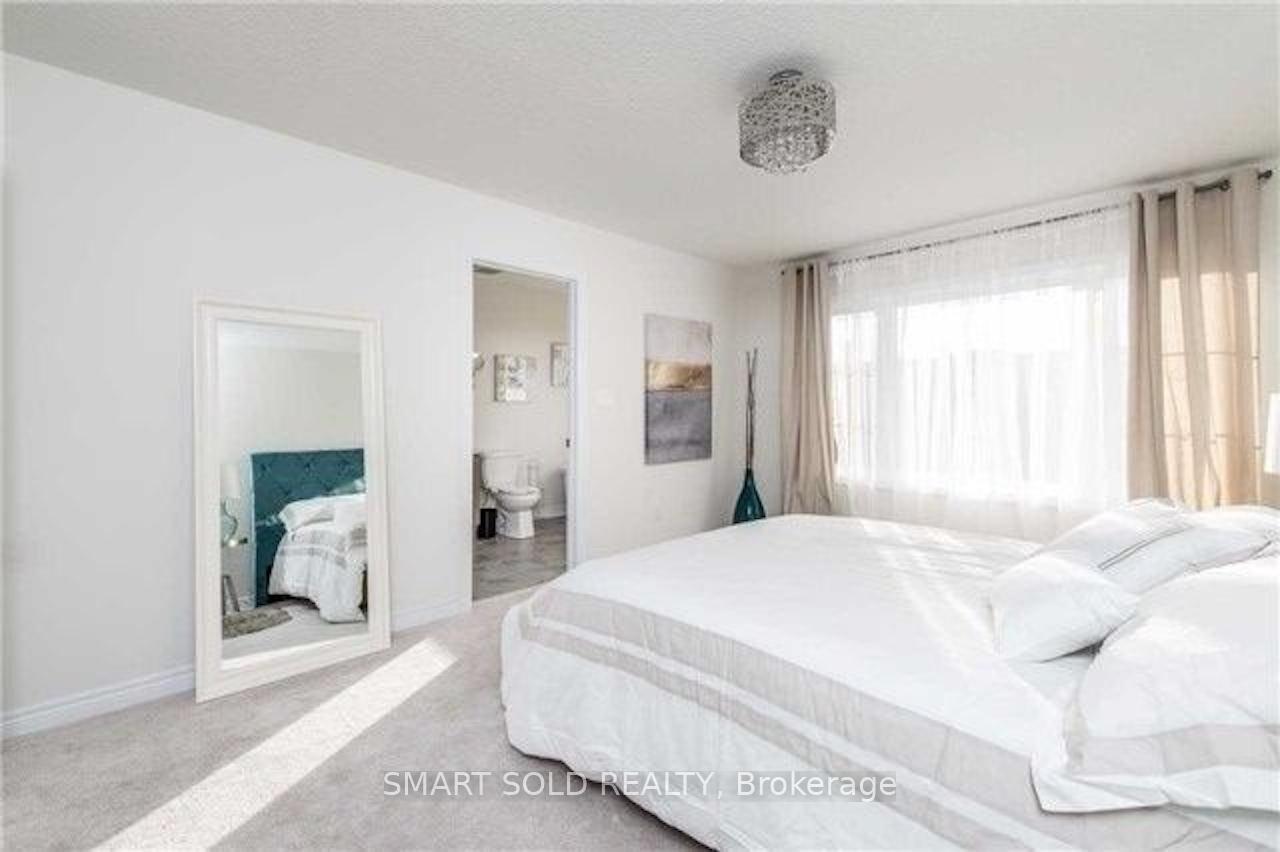 Photo 10 of 56 Vedette Way, Vaughan, Vellore Village — HOMEH