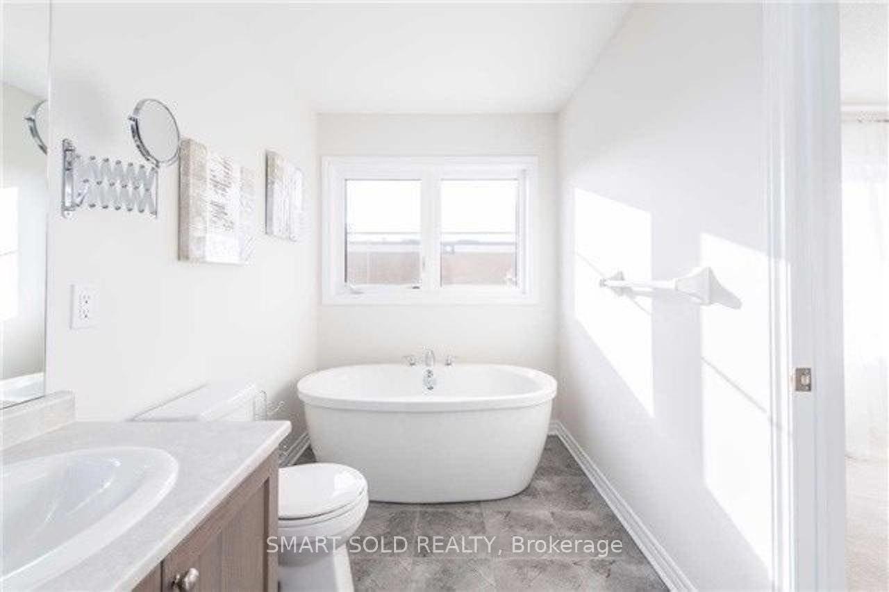 Photo 12 of 56 Vedette Way, Vaughan, Vellore Village — HOMEH