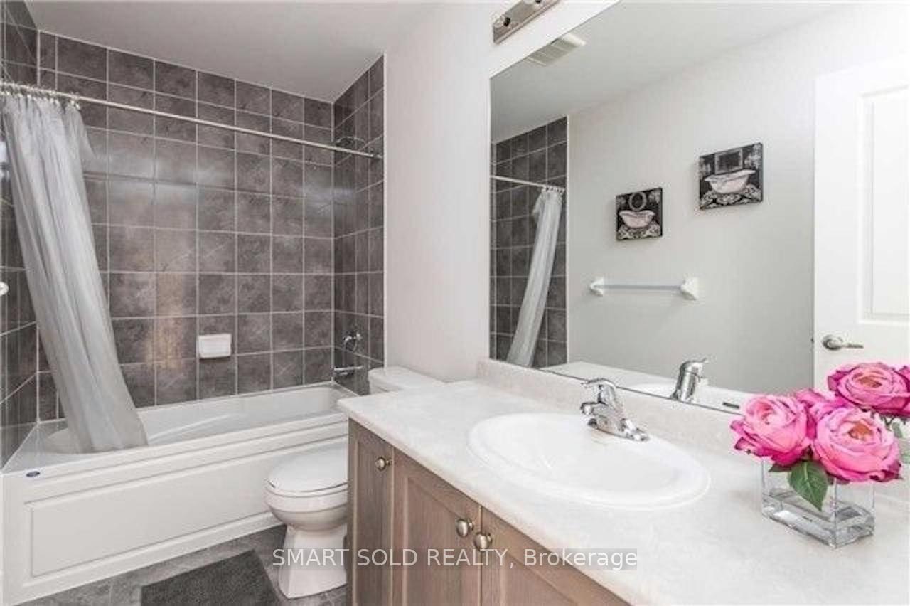 Photo 15 of 56 Vedette Way, Vaughan, Vellore Village — HOMEH