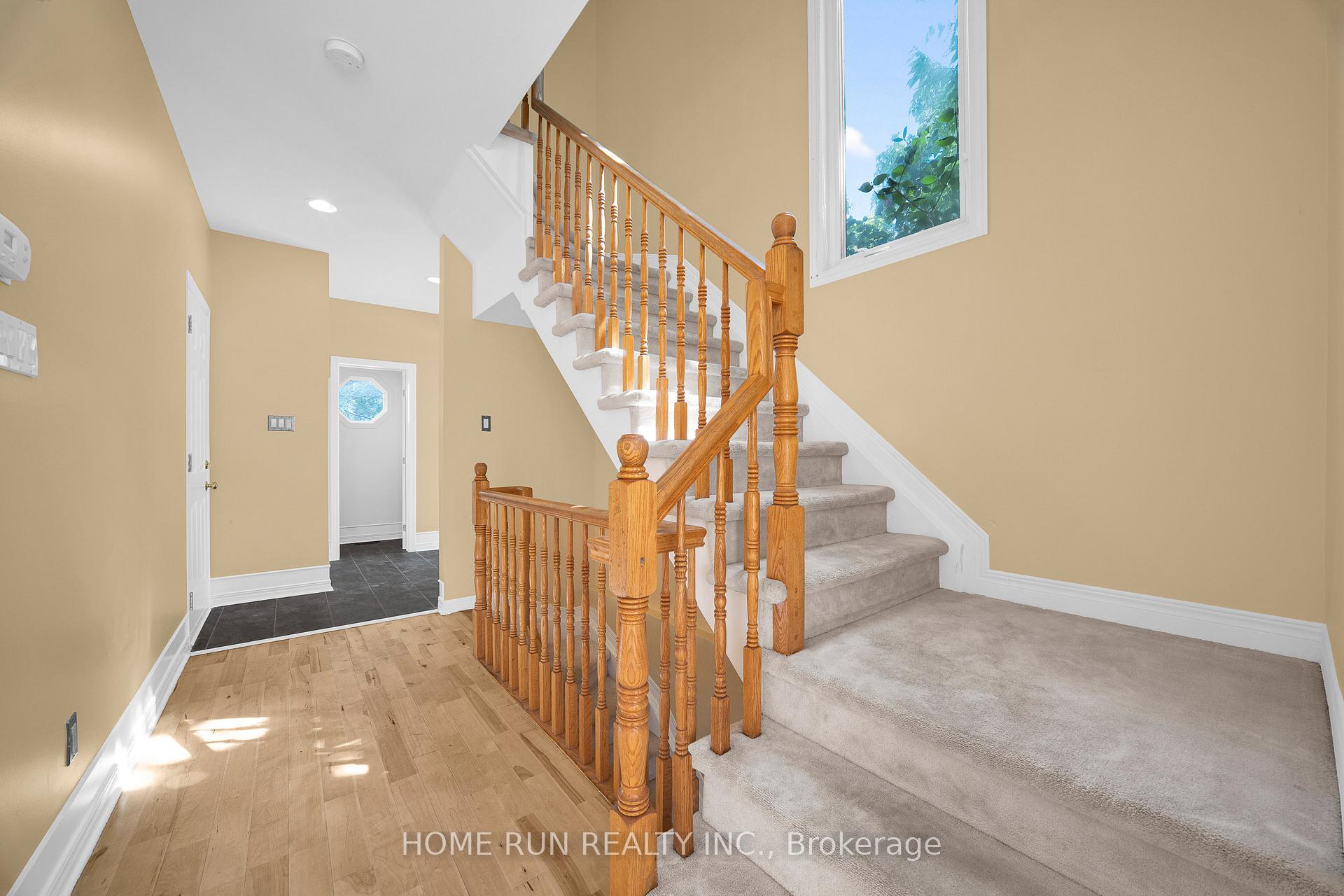 Photo 6 of 310 Parkin Circle, Ottawa, Blossom Park/Kemp Park/Findlay Creek — HOMEH