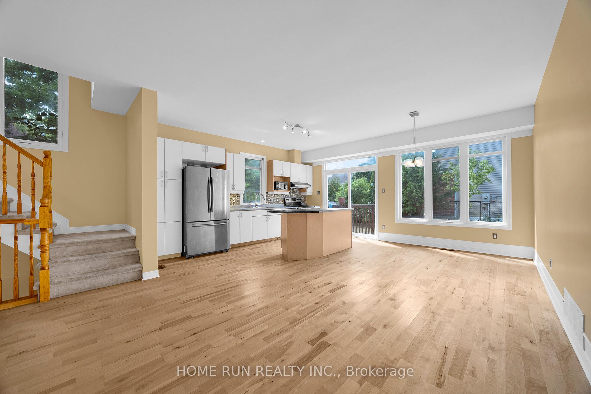 Photo 16 of 310 Parkin Circle, Ottawa, Blossom Park/Kemp Park/Findlay Creek — HOMEH
