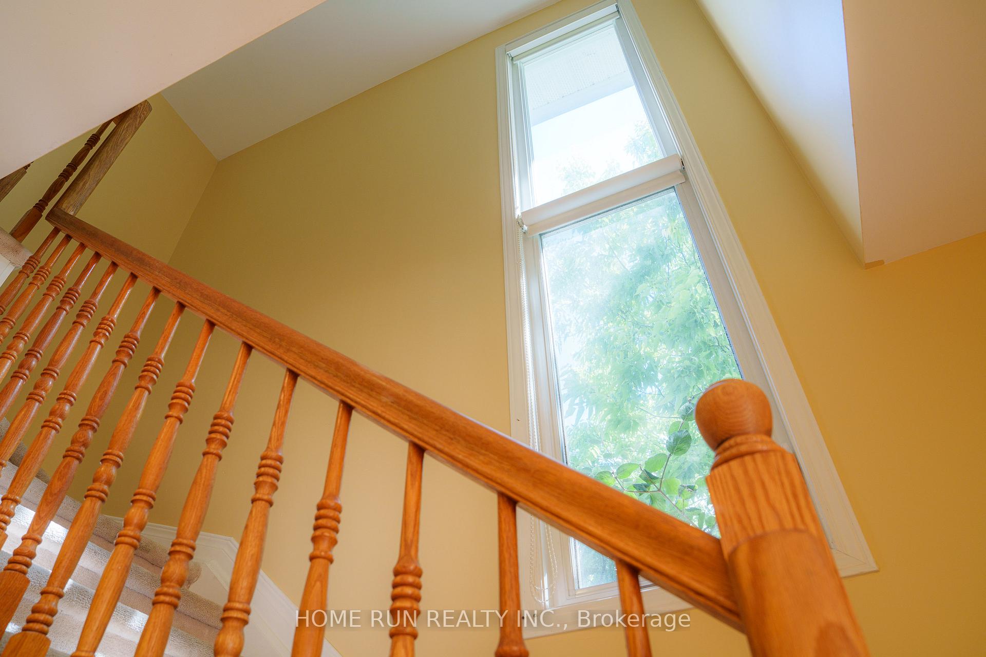 Photo 15 of 310 Parkin Circle, Ottawa, Blossom Park/Kemp Park/Findlay Creek — HOMEH