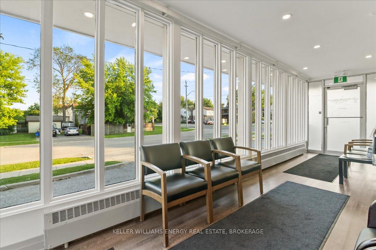 Photo 10 of 619 Brock Street S, Whitby, Downtown Whitby — HOMEH