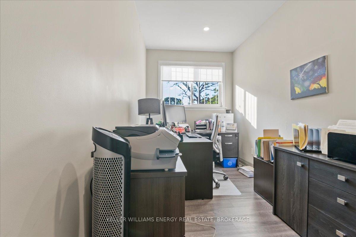 Photo 18 of 619 Brock Street S, Whitby, Downtown Whitby — HOMEH
