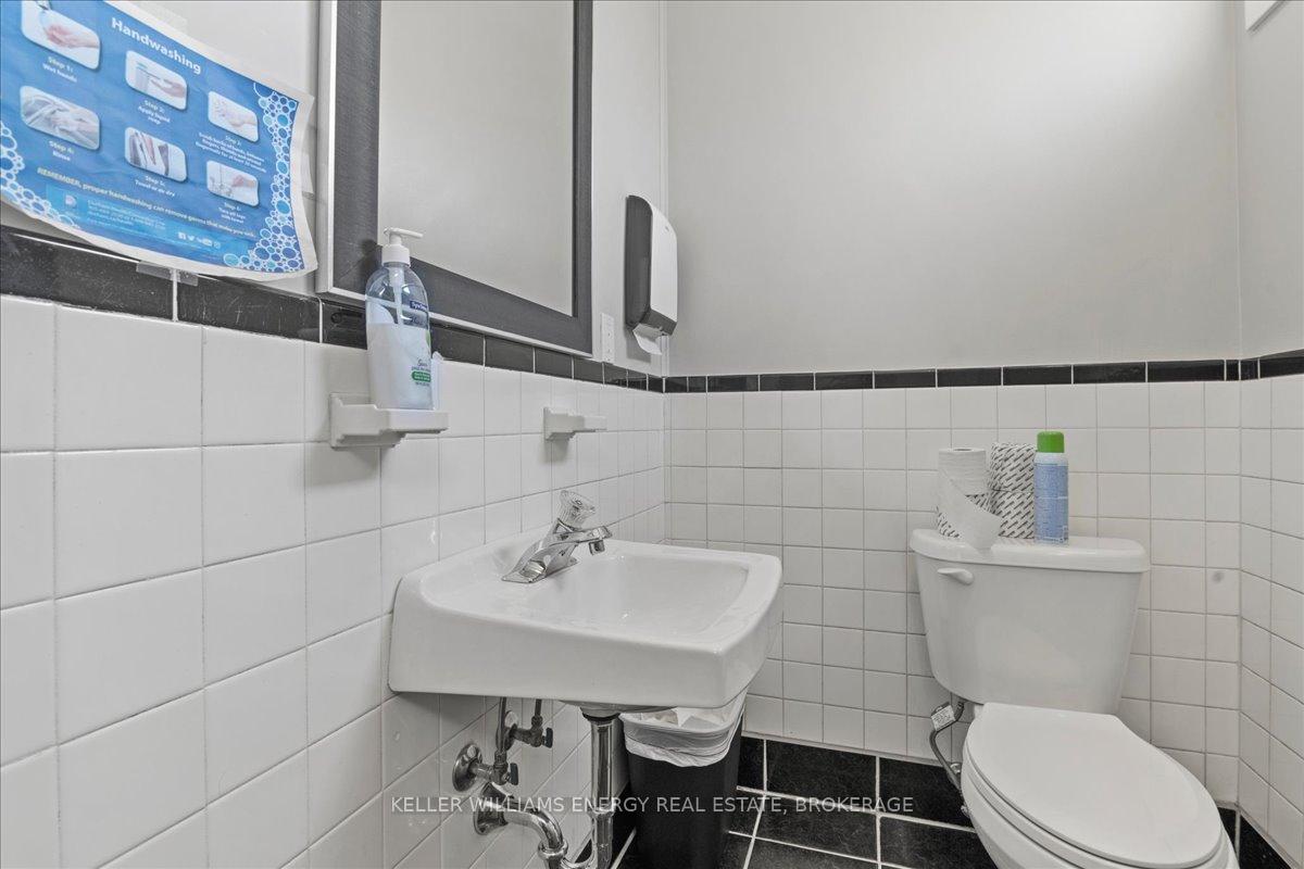 Photo 22 of 619 Brock Street S, Whitby, Downtown Whitby — HOMEH