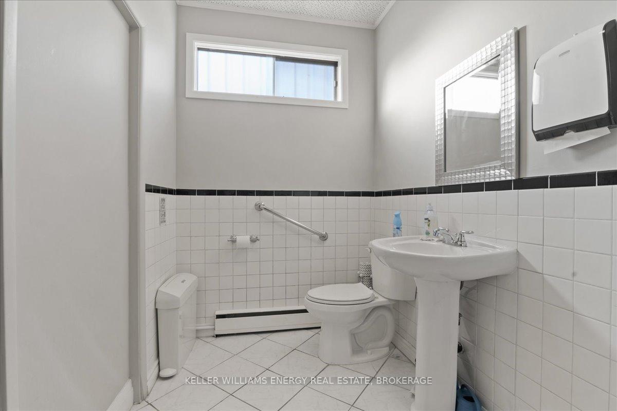 Photo 32 of 619 Brock Street S, Whitby, Downtown Whitby — HOMEH