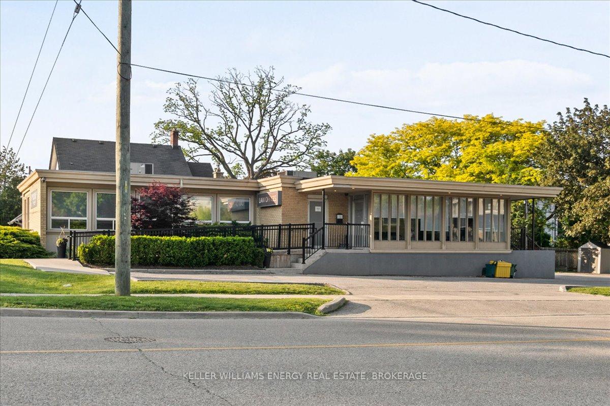 Photo 43 of 619 Brock Street S, Whitby, Downtown Whitby — HOMEH