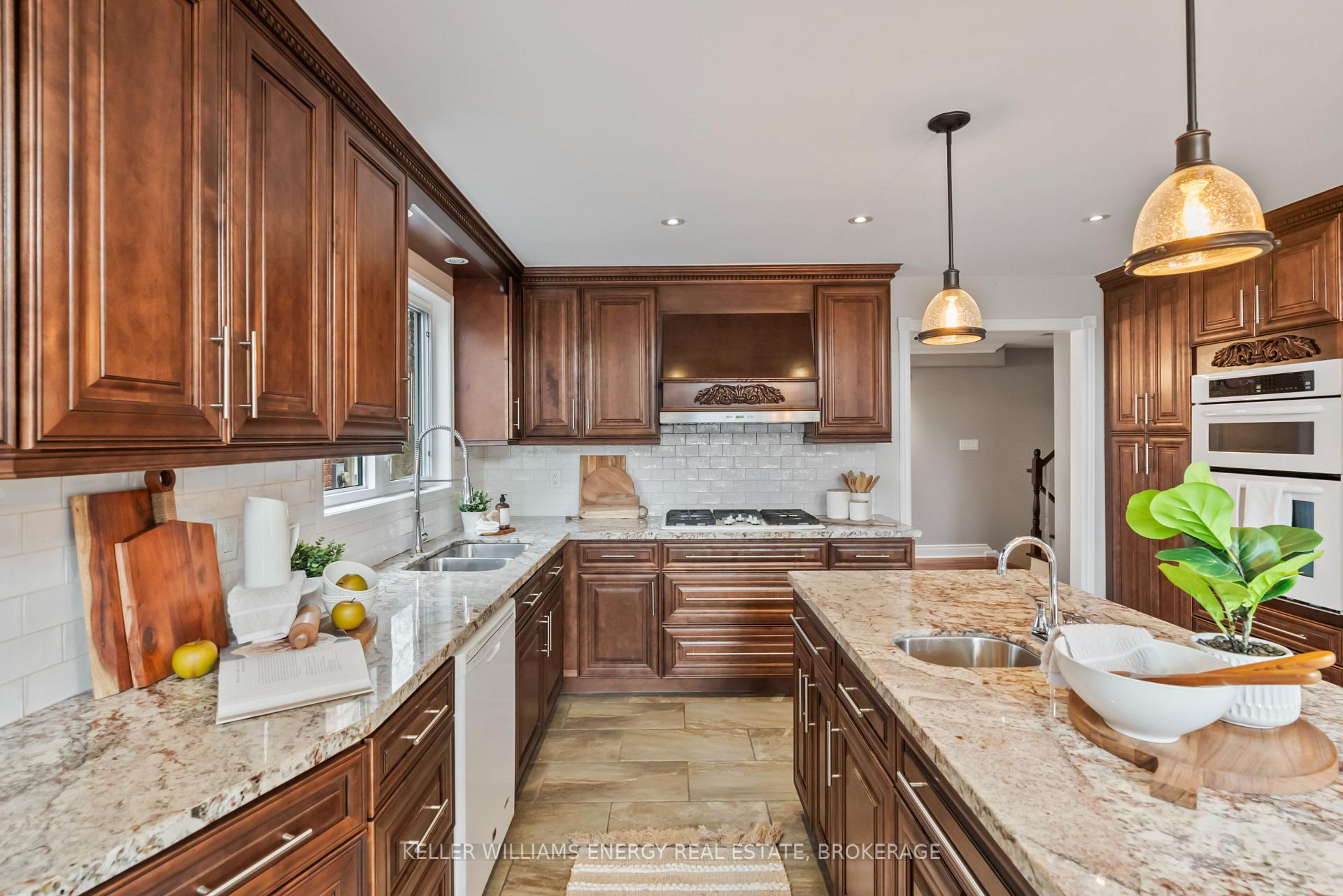 Photo 16 of 1802 Bronte Square, Pickering, Liverpool — HOMEH
