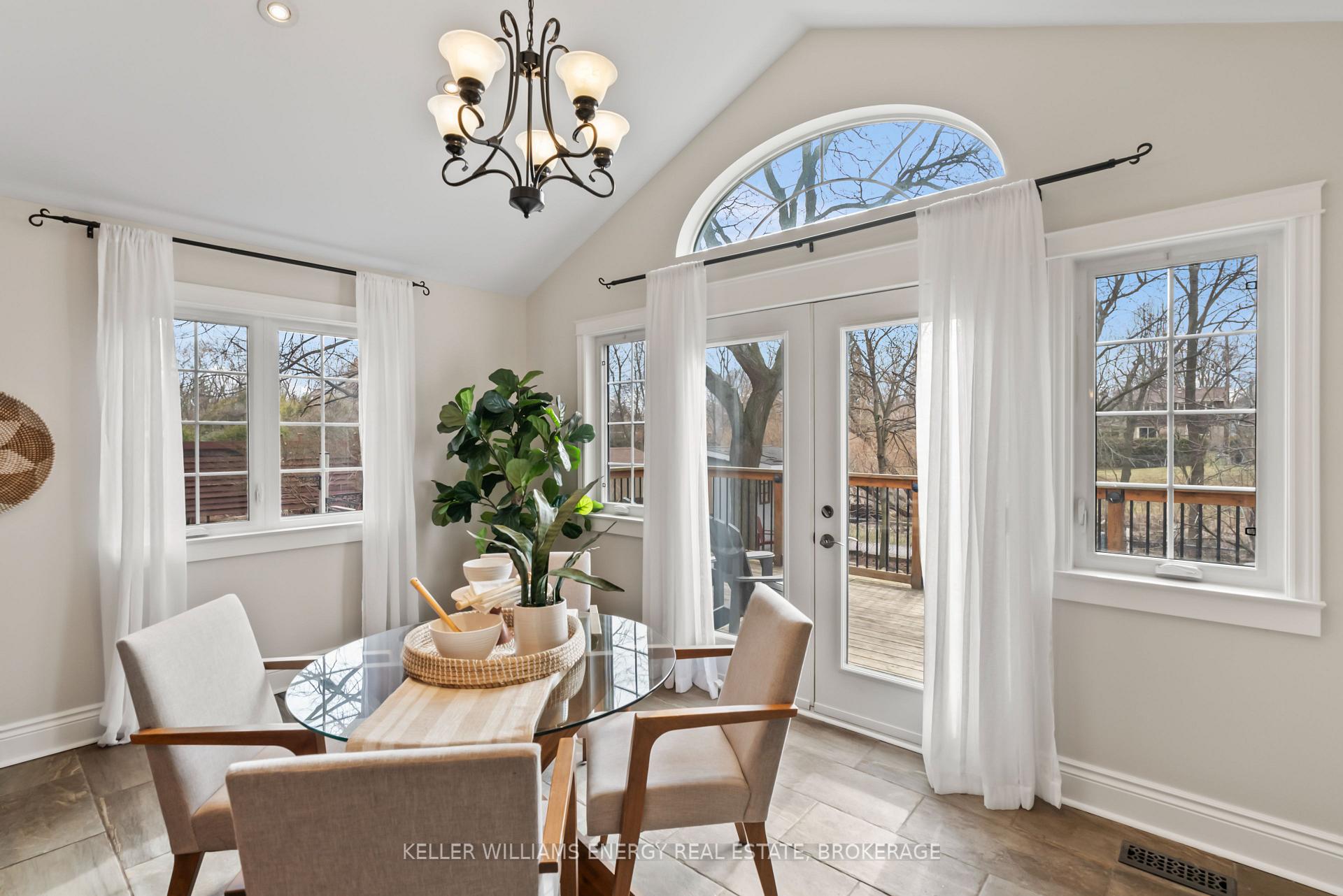 Photo 19 of 1802 Bronte Square, Pickering, Liverpool — HOMEH
