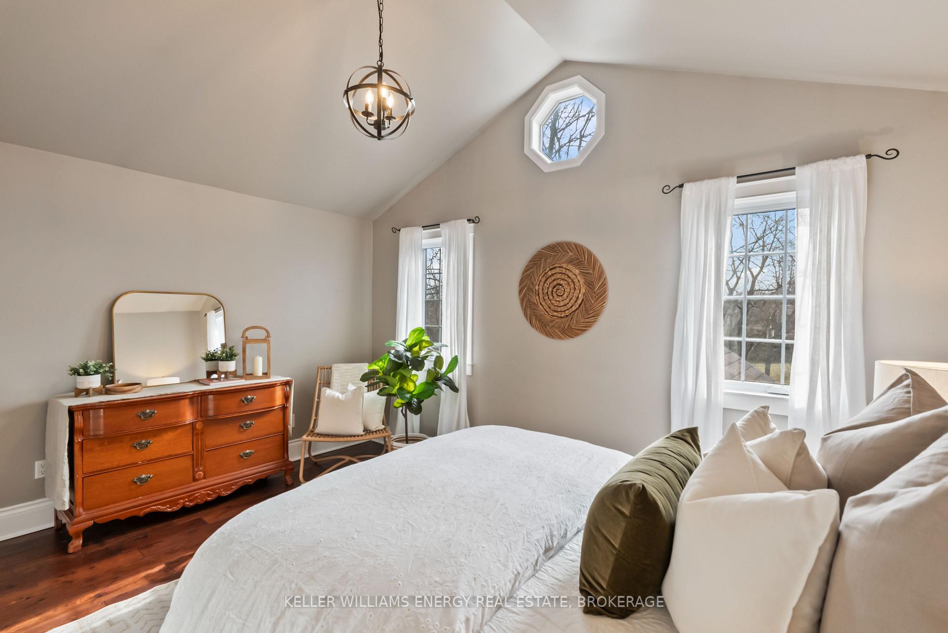 Photo 21 of 1802 Bronte Square, Pickering, Liverpool — HOMEH