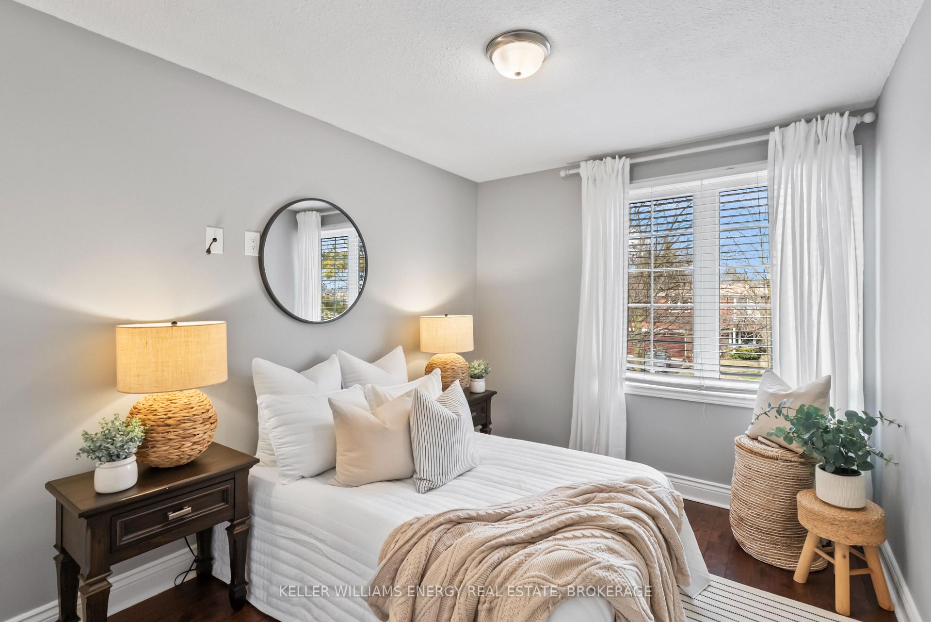 Photo 27 of 1802 Bronte Square, Pickering, Liverpool — HOMEH