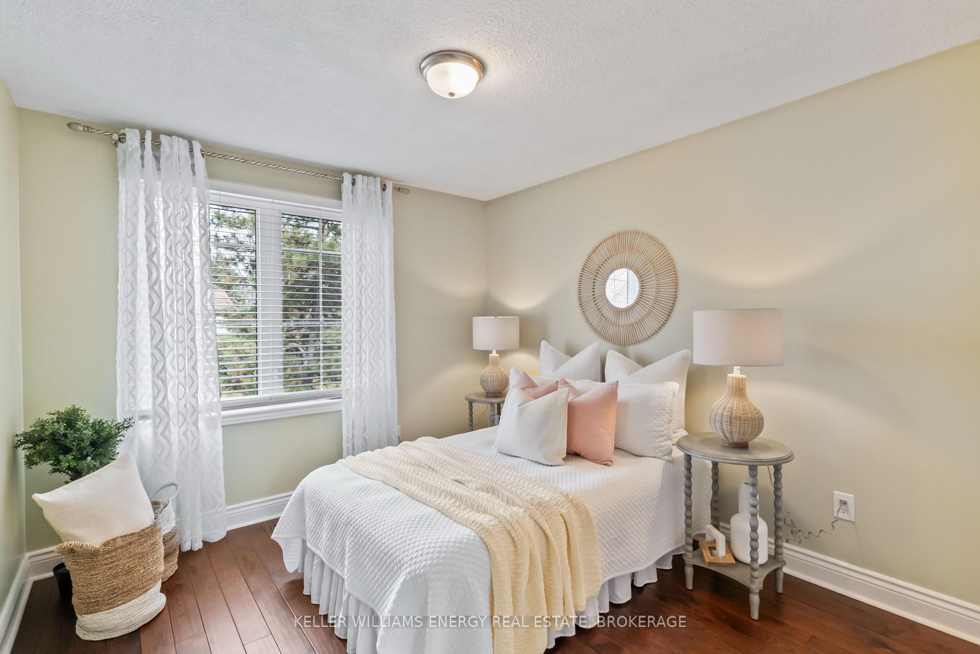 Photo 29 of 1802 Bronte Square, Pickering, Liverpool — HOMEH