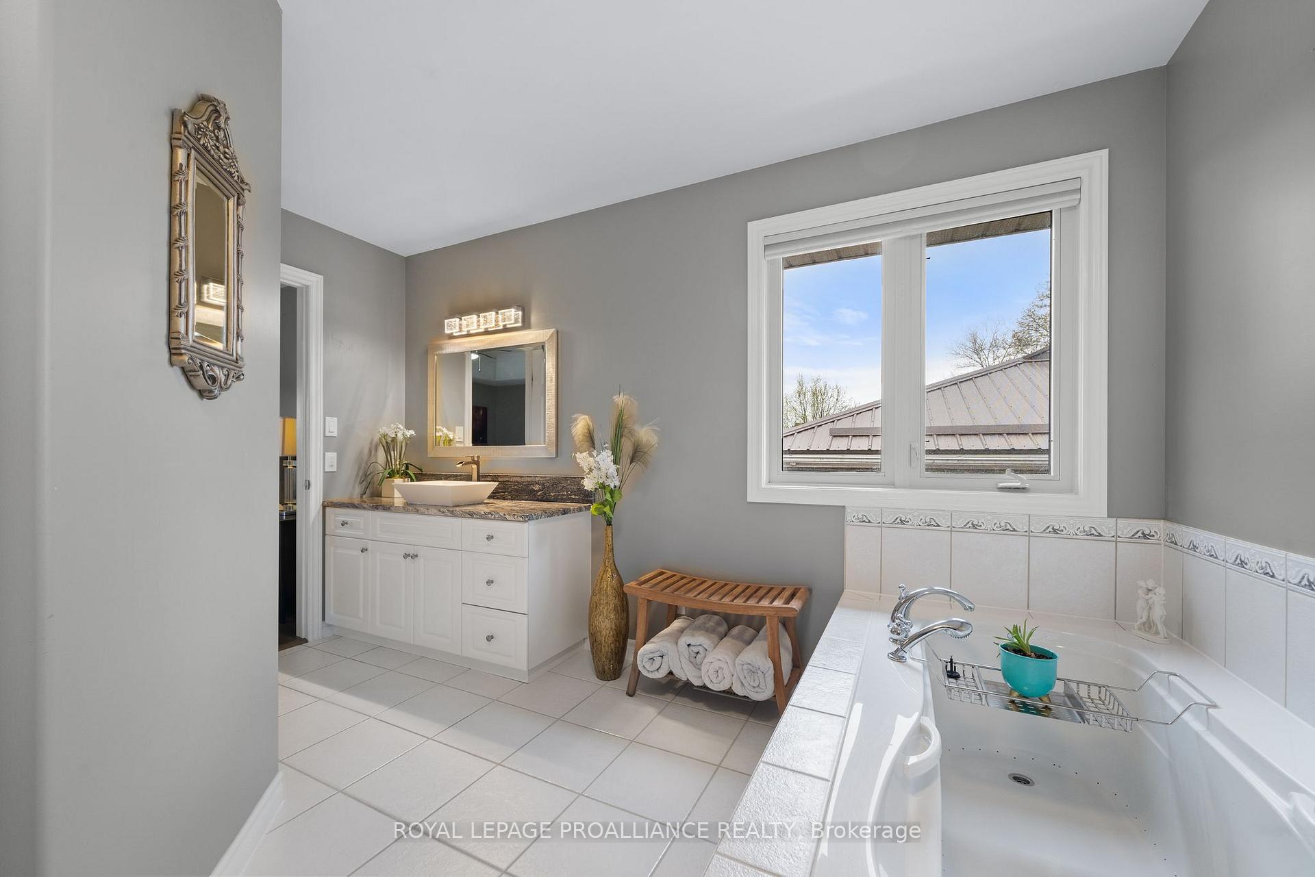 Photo 25 of 147 Riverside Parkway, Quinte West, Frankford Ward — HOMEH