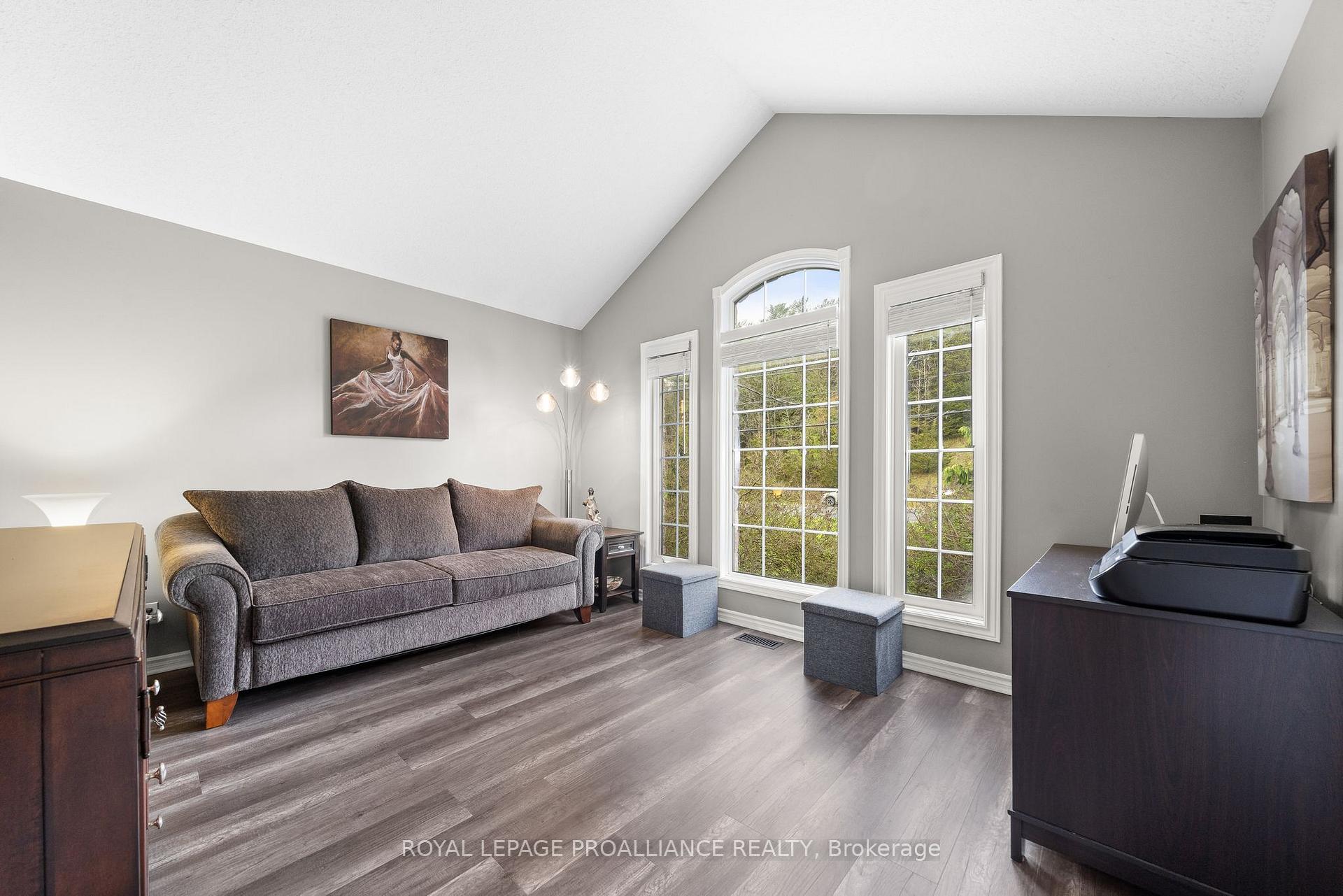 Photo 26 of 147 Riverside Parkway, Quinte West, Frankford Ward — HOMEH