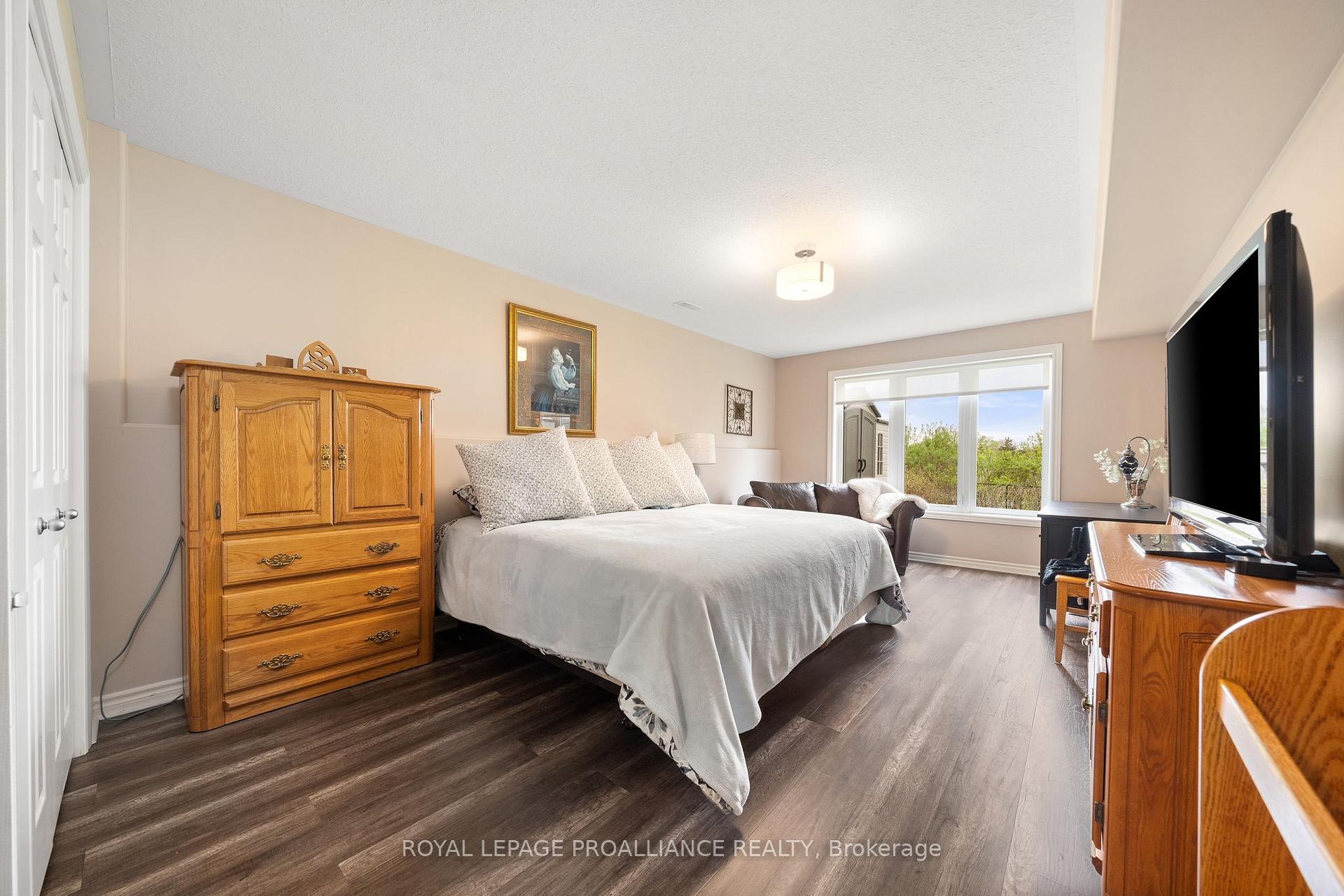 Photo 32 of 147 Riverside Parkway, Quinte West, Frankford Ward — HOMEH