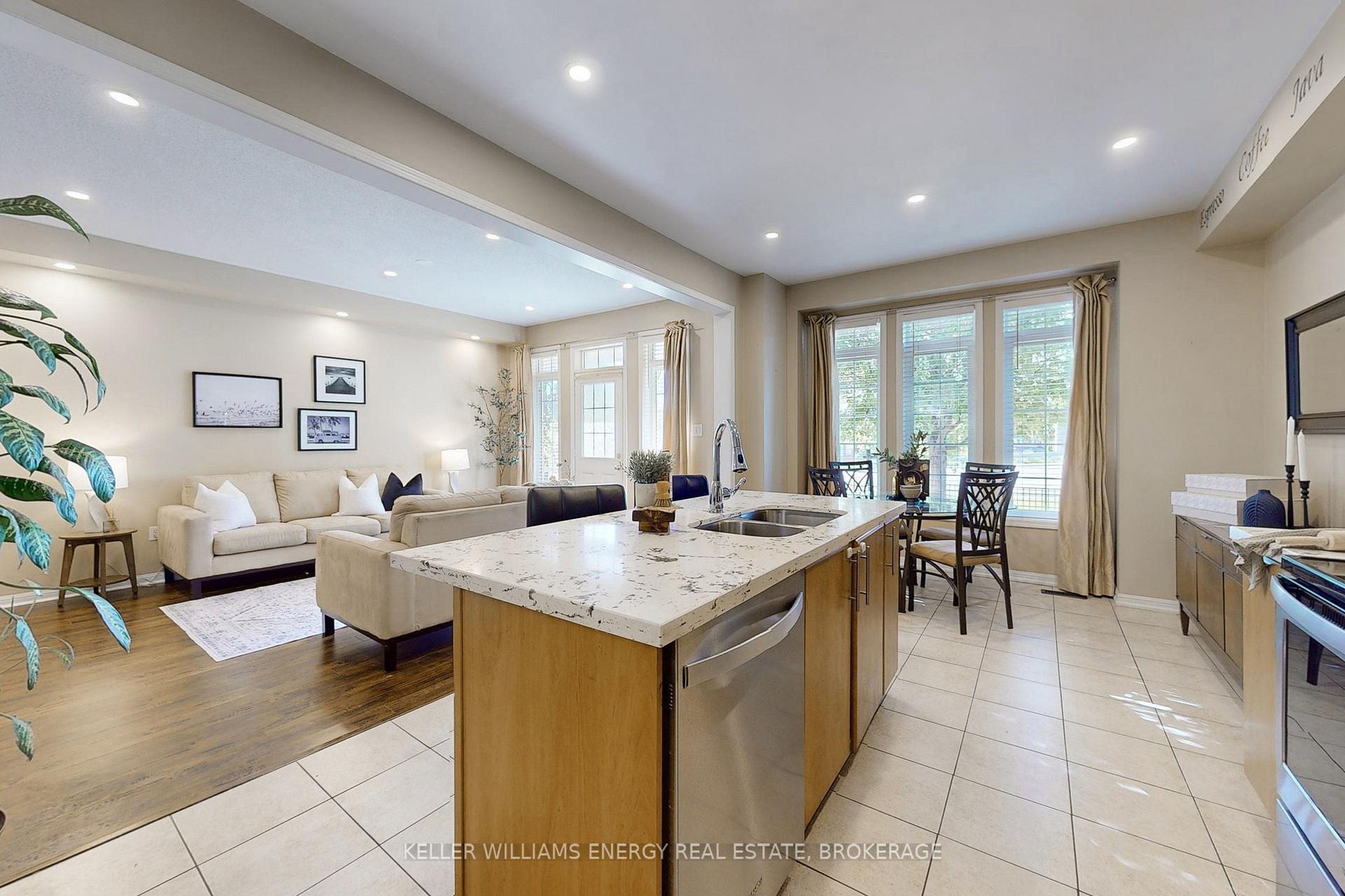 Photo 9 of 55 Barkdale Way, Whitby, Pringle Creek — HOMEH