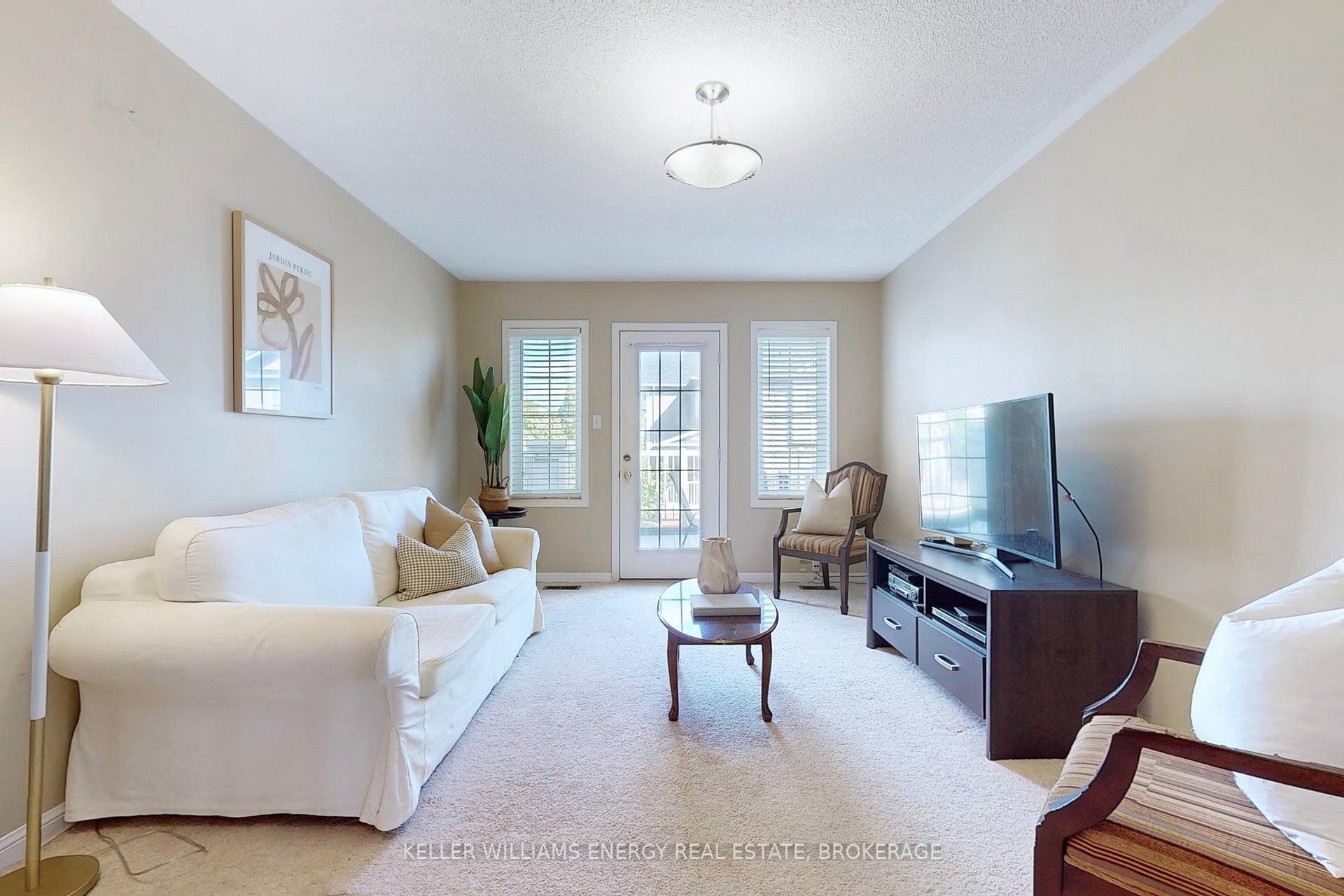 Photo 13 of 55 Barkdale Way, Whitby, Pringle Creek — HOMEH