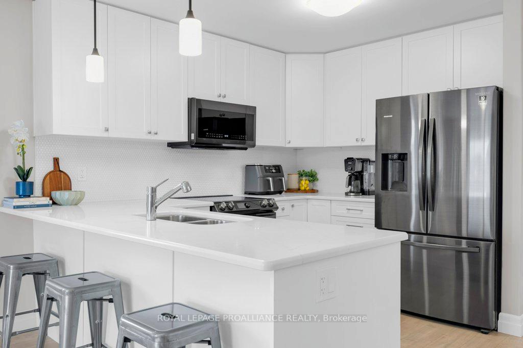 Photo 13 of 20 Cattail Crescent, Quinte West, Murray Ward — HOMEH