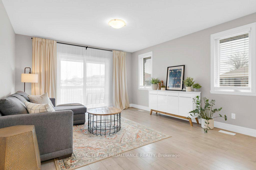 Photo 15 of 20 Cattail Crescent, Quinte West, Murray Ward — HOMEH
