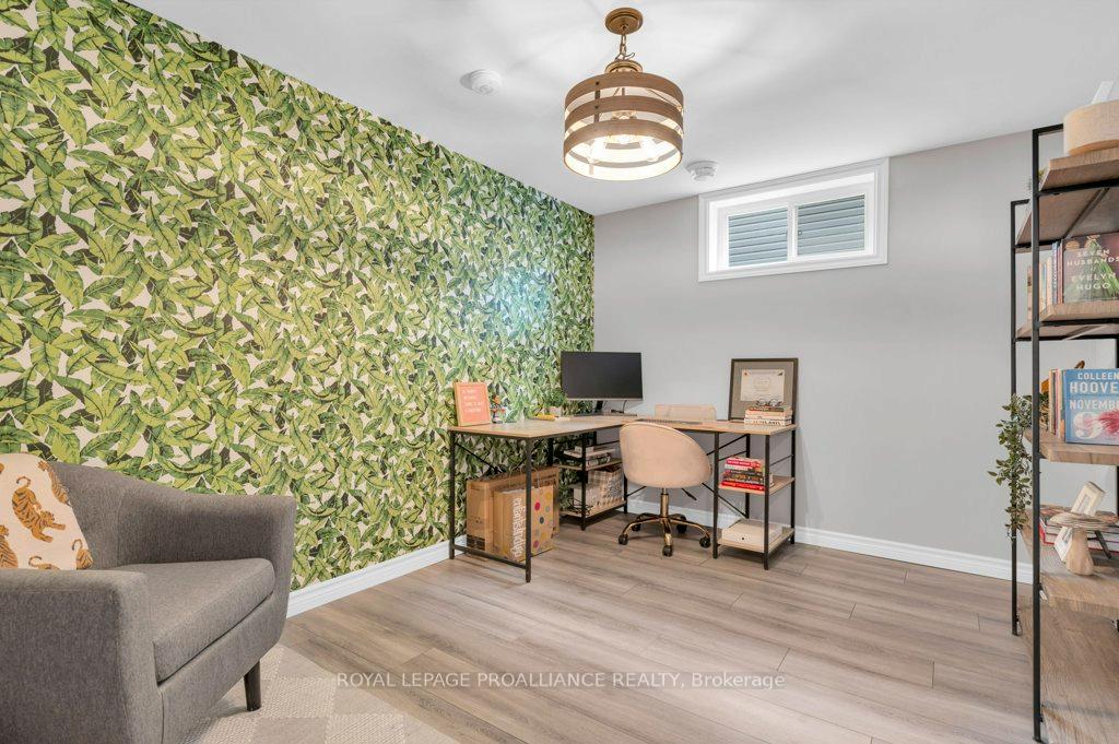 Photo 33 of 20 Cattail Crescent, Quinte West, Murray Ward — HOMEH