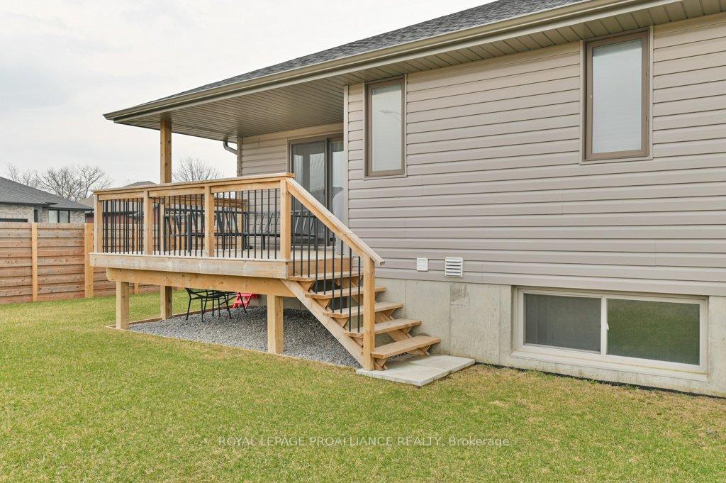 Photo 36 of 20 Cattail Crescent, Quinte West, Murray Ward — HOMEH