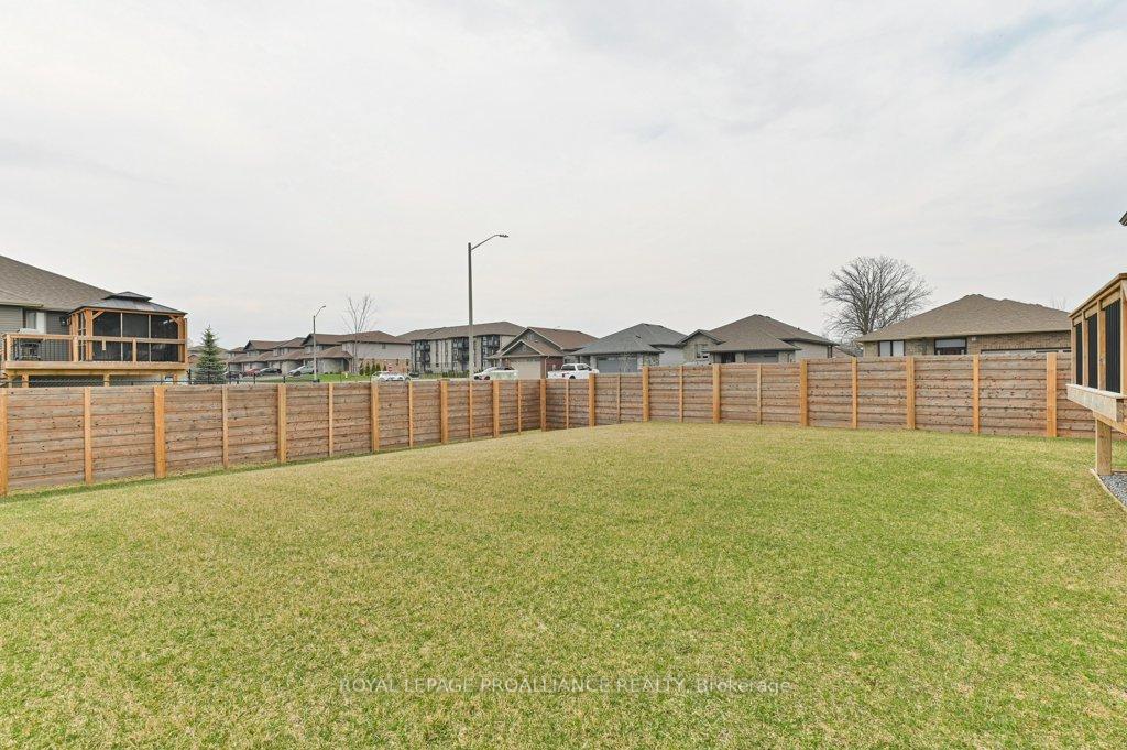 Photo 37 of 20 Cattail Crescent, Quinte West, Murray Ward — HOMEH