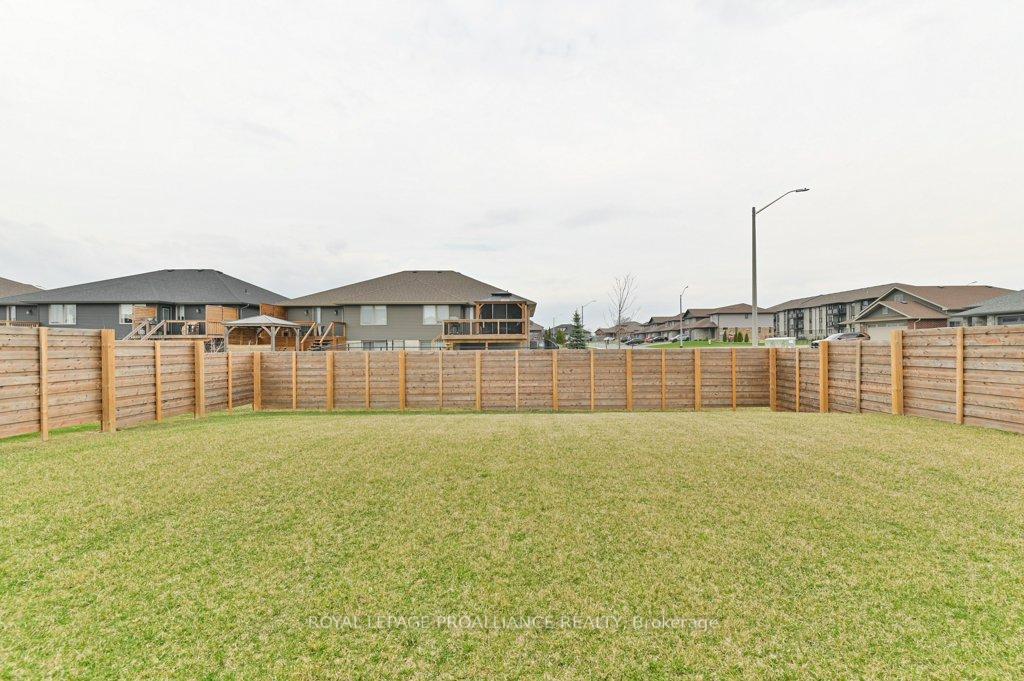 Photo 38 of 20 Cattail Crescent, Quinte West, Murray Ward — HOMEH