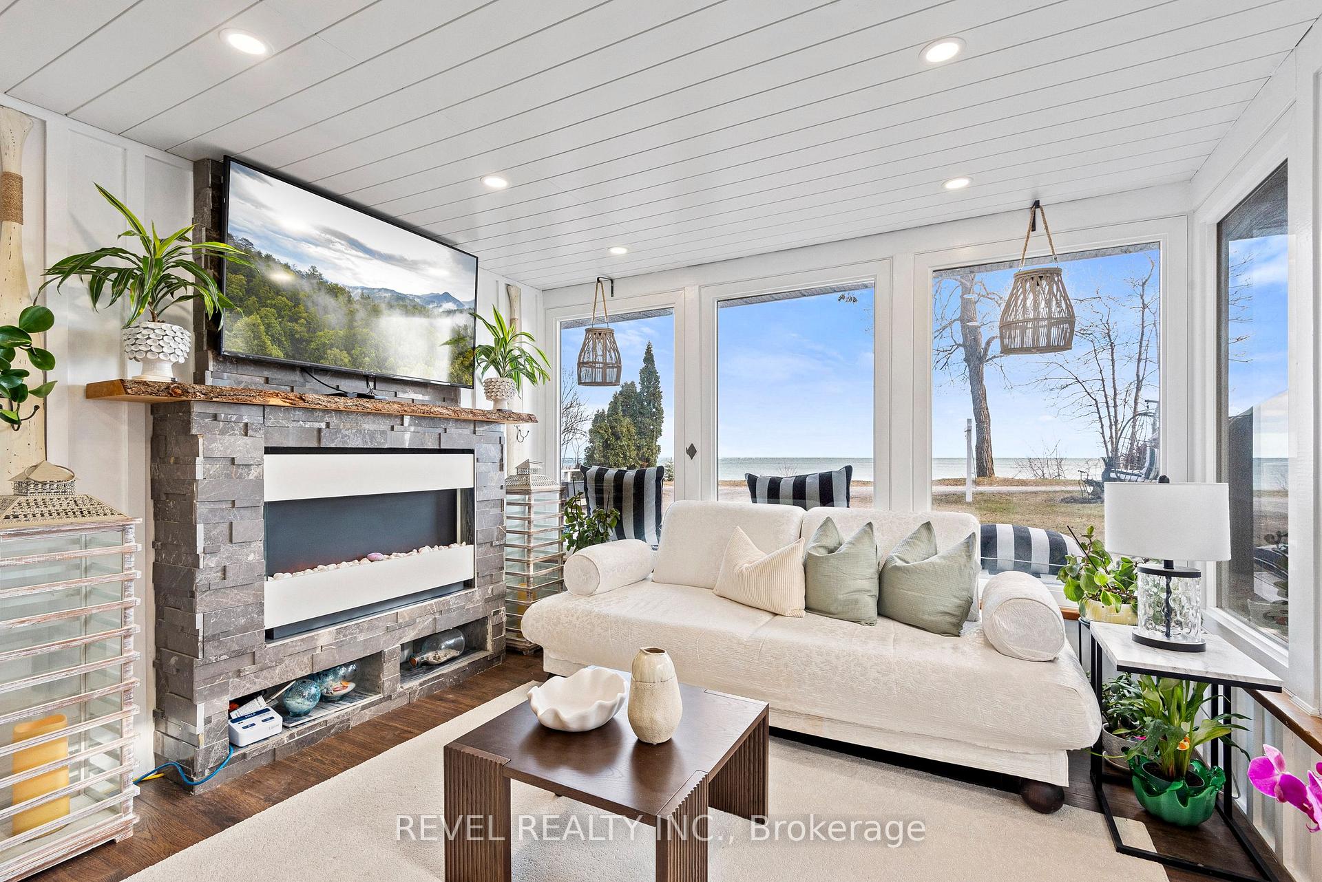 Photo 10 of 456 Crystal Beach Boulevard, Whitby, Whitby Industrial — HOMEH