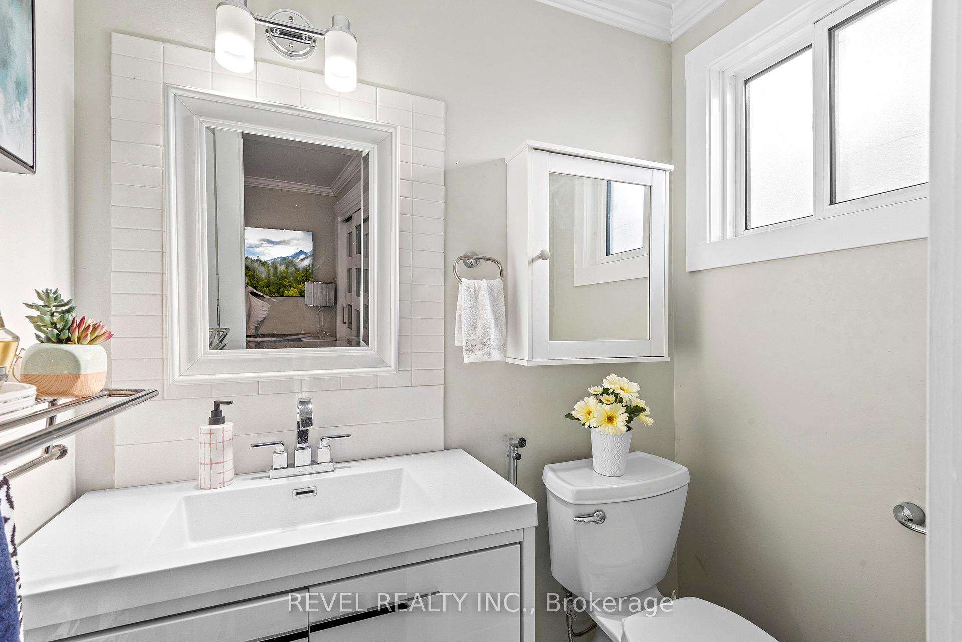 Photo 13 of 456 Crystal Beach Boulevard, Whitby, Whitby Industrial — HOMEH