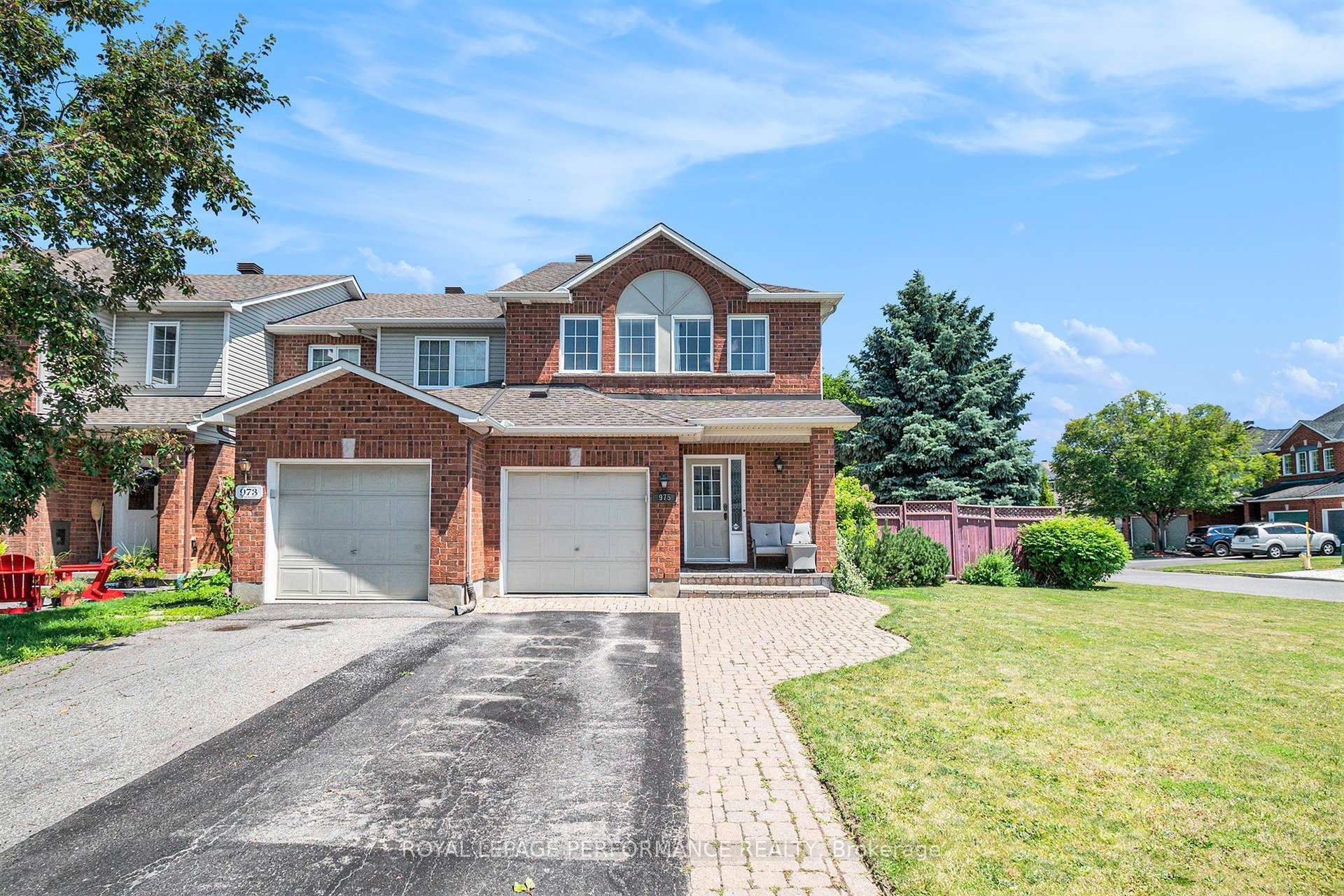 Photo 2 of 975 Goose River Avenue, Ottawa, Riverside South/Gloucester Glen — HOMEH
