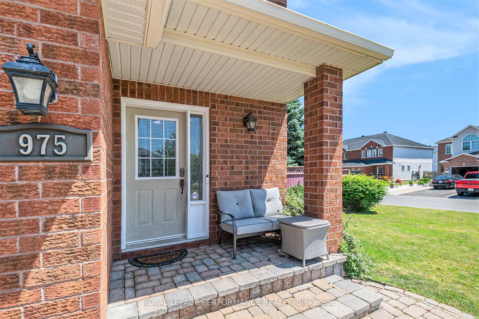 Photo 6 of 975 Goose River Avenue, Ottawa, Riverside South/Gloucester Glen — HOMEH