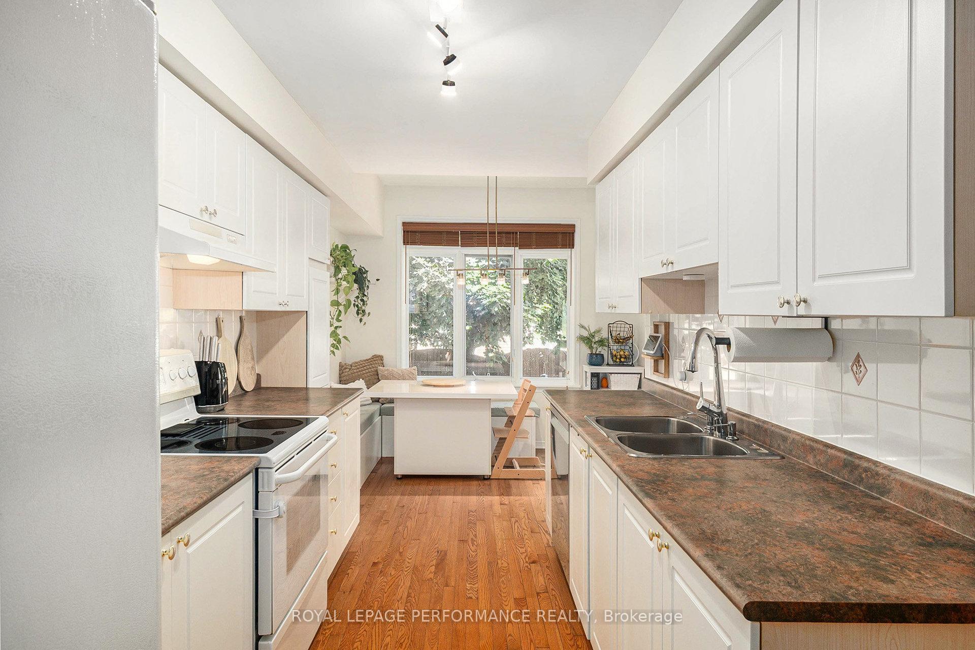 Photo 12 of 975 Goose River Avenue, Ottawa, Riverside South/Gloucester Glen — HOMEH