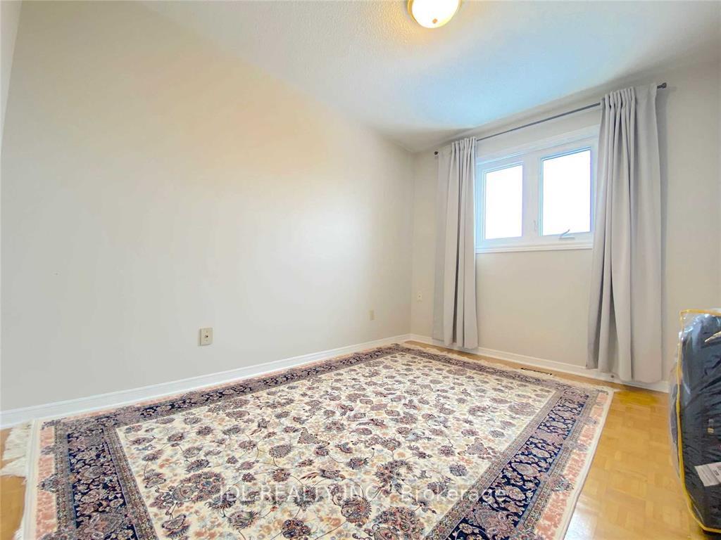 Photo 16 of 35 Foxhill Drive, Vaughan, Maple — HOMEH