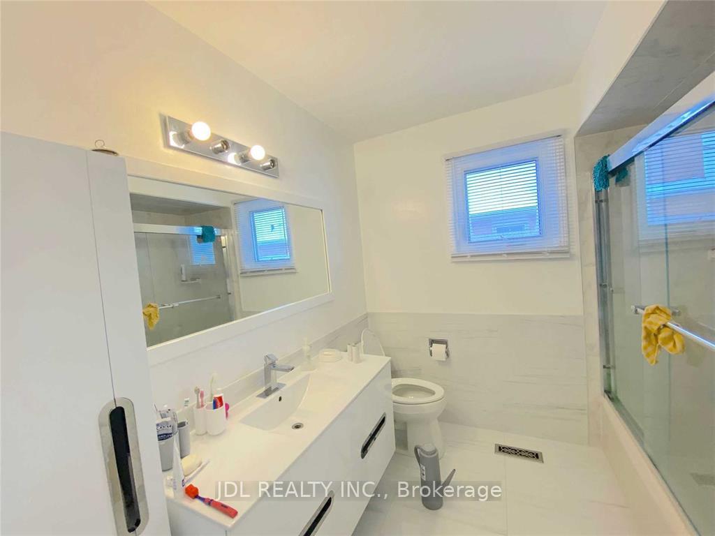 Photo 18 of 35 Foxhill Drive, Vaughan, Maple — HOMEH