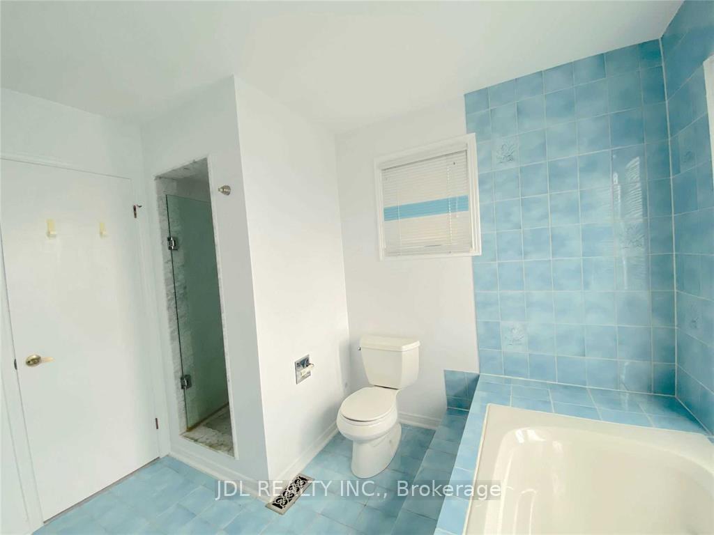 Photo 19 of 35 Foxhill Drive, Vaughan, Maple — HOMEH