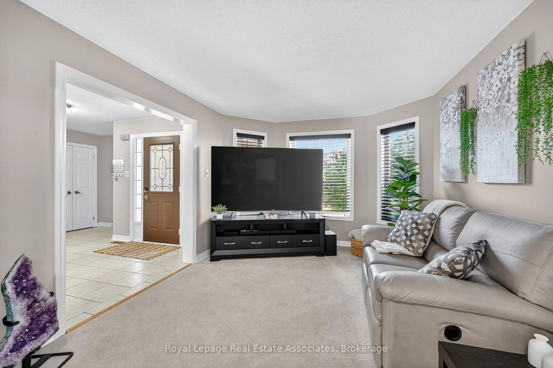 Photo 5 of 56 Bird Street, Barrie, Edgehill Drive — HOMEH