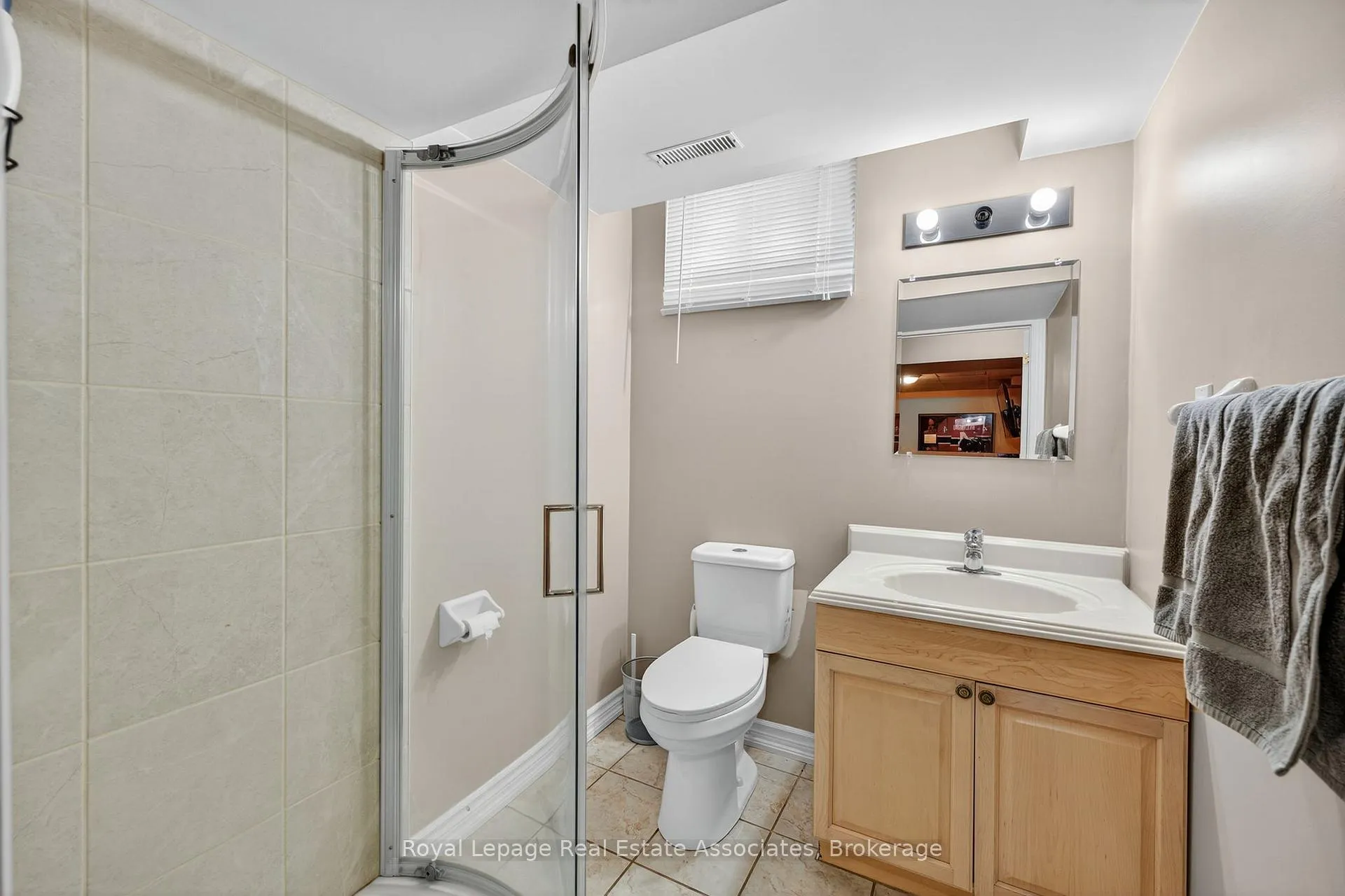 Photo 8 of 56 Bird Street, Barrie, Edgehill Drive — HOMEH
