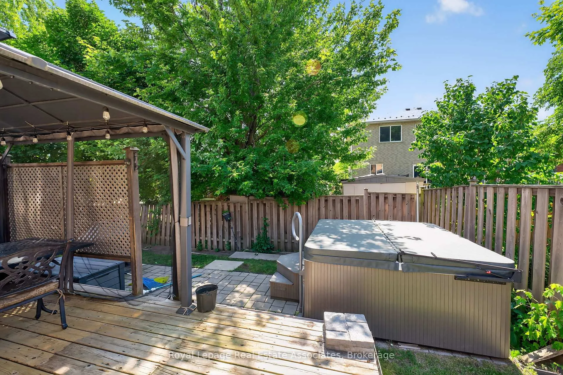Photo 26 of 56 Bird Street, Barrie, Edgehill Drive — HOMEH