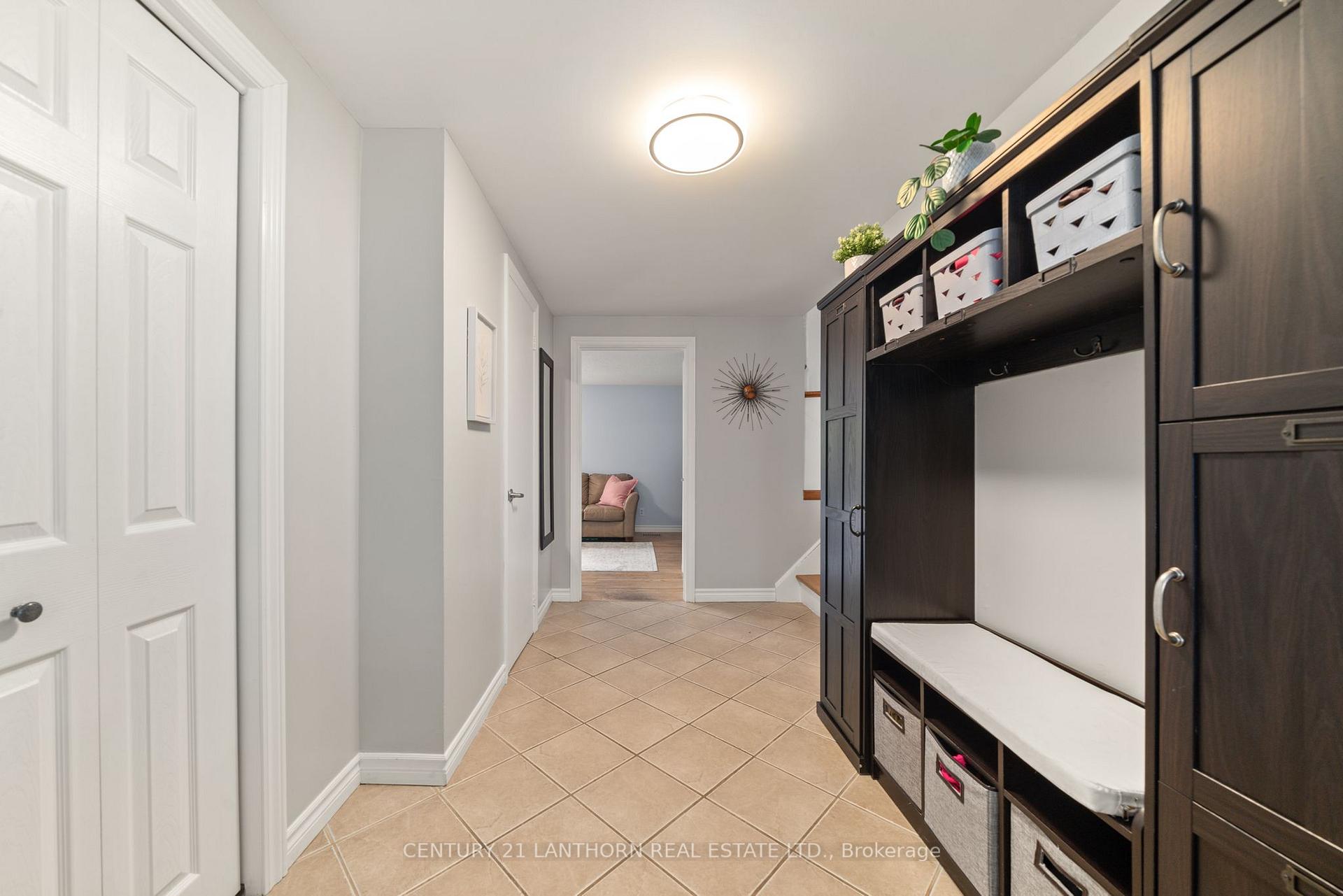 Photo 5 of 25 Sidney Crescent, Quinte West, Sidney Ward — HOMEH