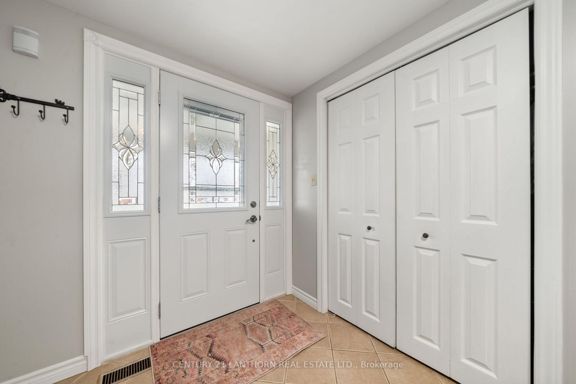 Photo 6 of 25 Sidney Crescent, Quinte West, Sidney Ward — HOMEH