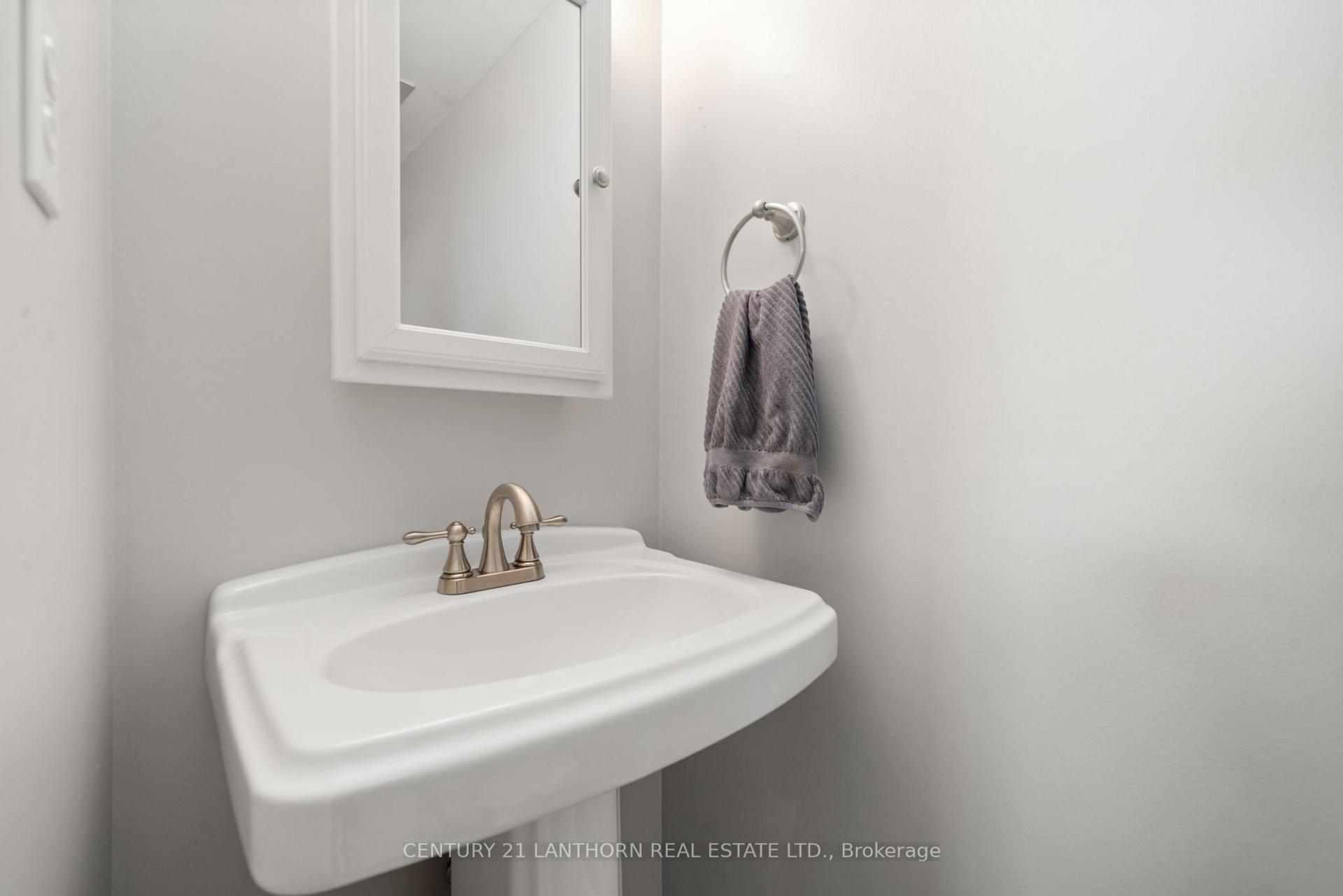 Photo 8 of 25 Sidney Crescent, Quinte West, Sidney Ward — HOMEH