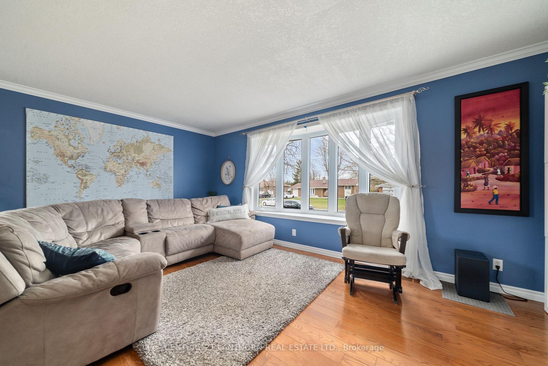 Photo 10 of 25 Sidney Crescent, Quinte West, Sidney Ward — HOMEH