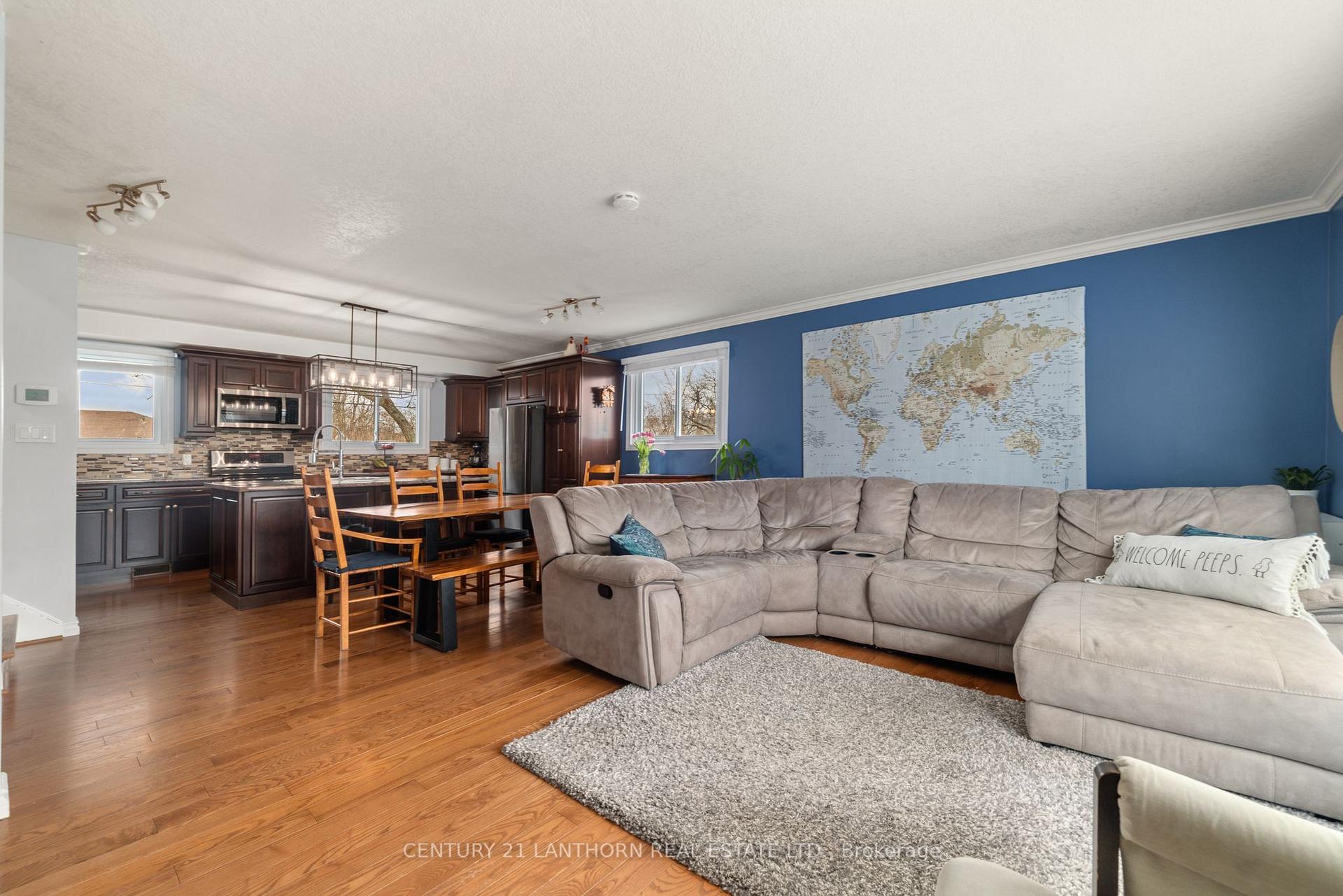 Photo 13 of 25 Sidney Crescent, Quinte West, Sidney Ward — HOMEH