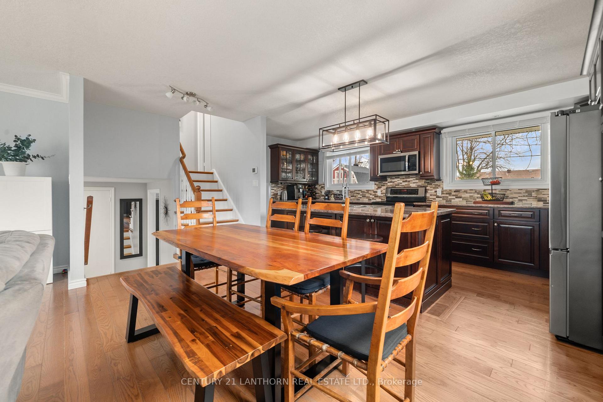 Photo 14 of 25 Sidney Crescent, Quinte West, Sidney Ward — HOMEH