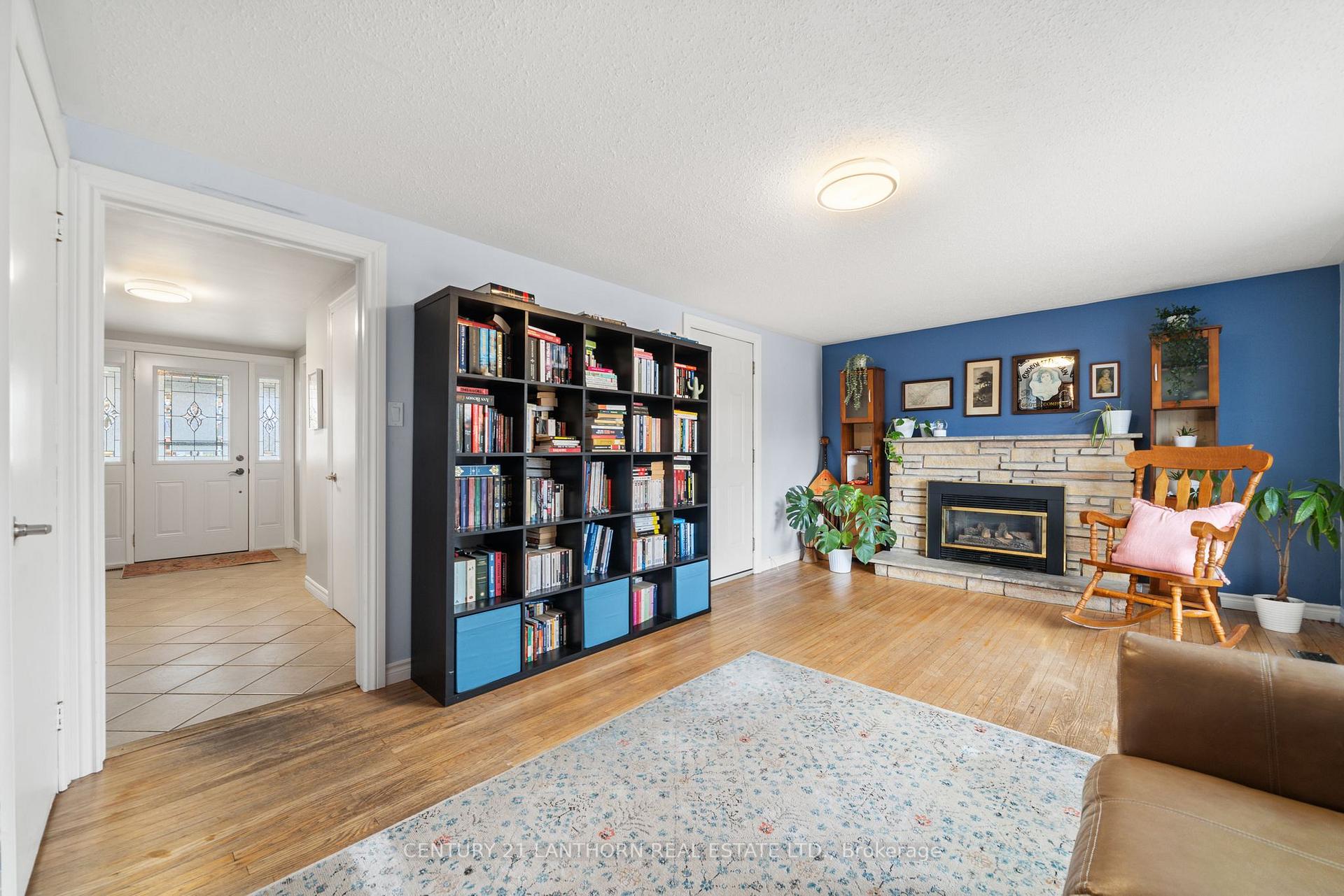 Photo 16 of 25 Sidney Crescent, Quinte West, Sidney Ward — HOMEH