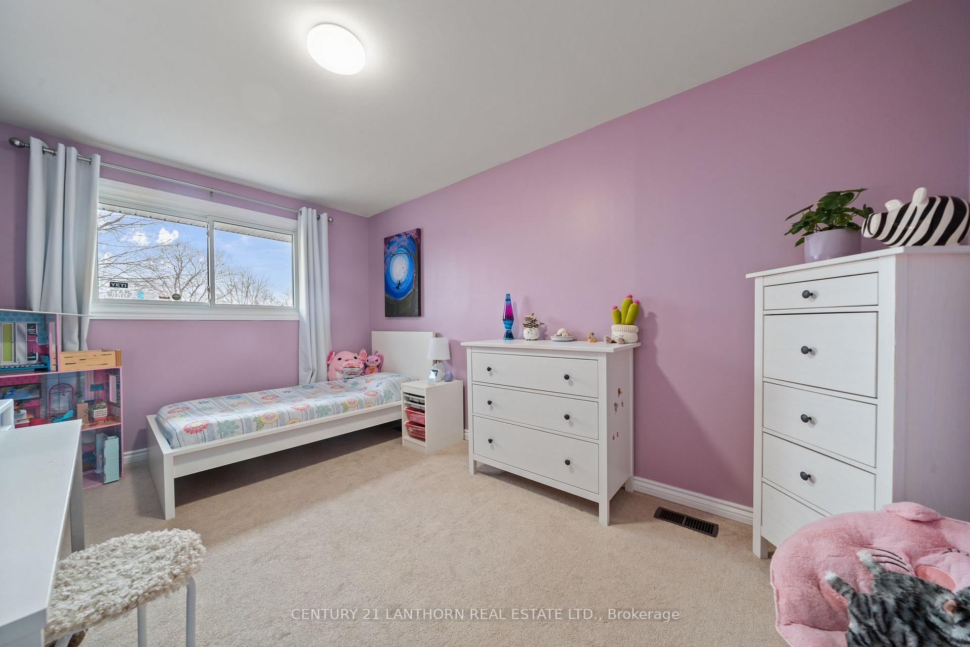 Photo 22 of 25 Sidney Crescent, Quinte West, Sidney Ward — HOMEH